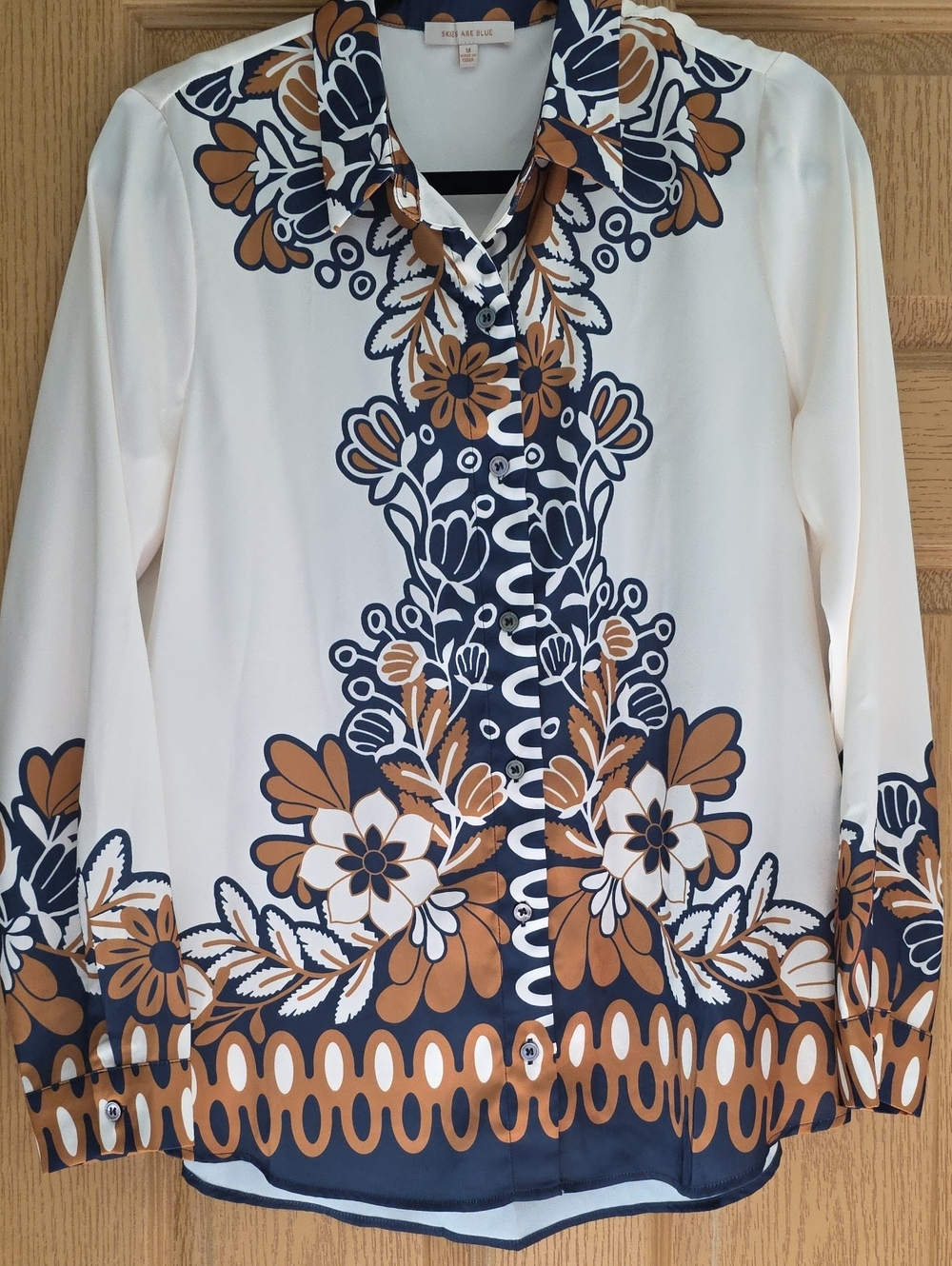 Skies Are Blue Ivory Button-Down Blouse with Navy & Tan Floral Print